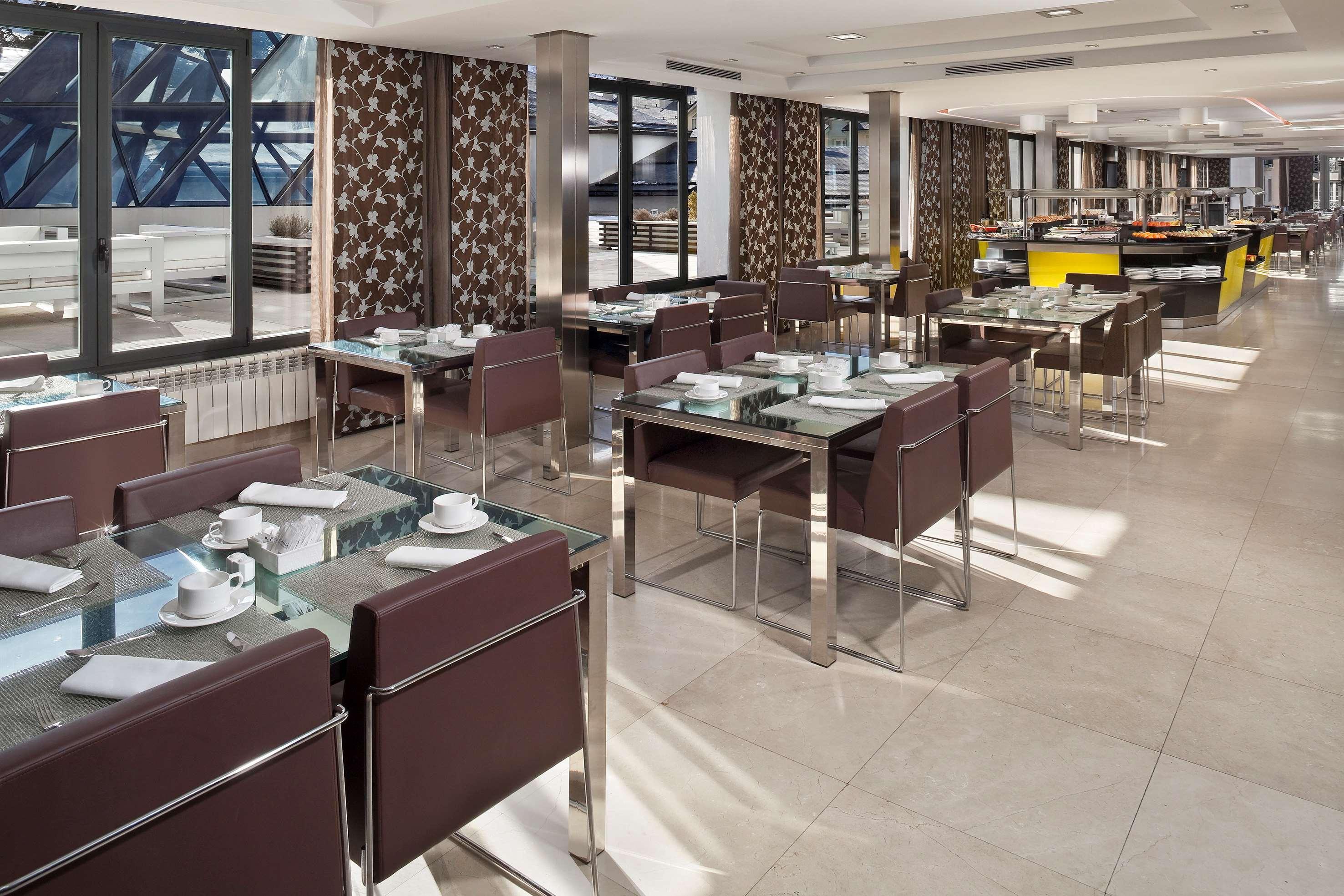 Hotel Melia Sol Y Nieve 4*