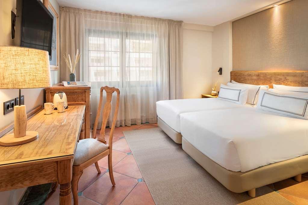 Hotel Meliá Sol Y Nieve 4*